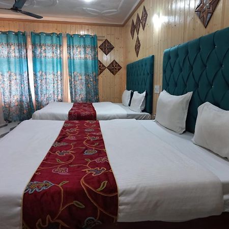 Srinagar Group Of Hotels Bagian luar foto