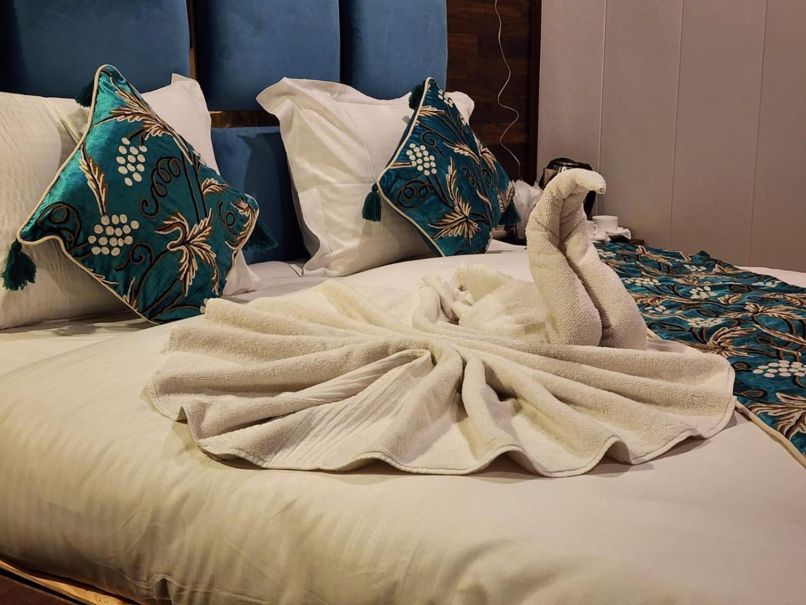 Srinagar Group Of Hotels Bagian luar foto